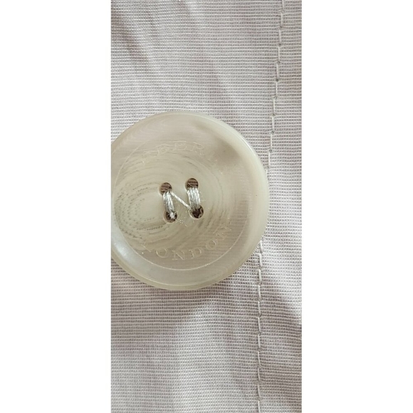 Burberry Coat - Sandringham Short Trench color light lavender Size 8 - Picture 10 of 16